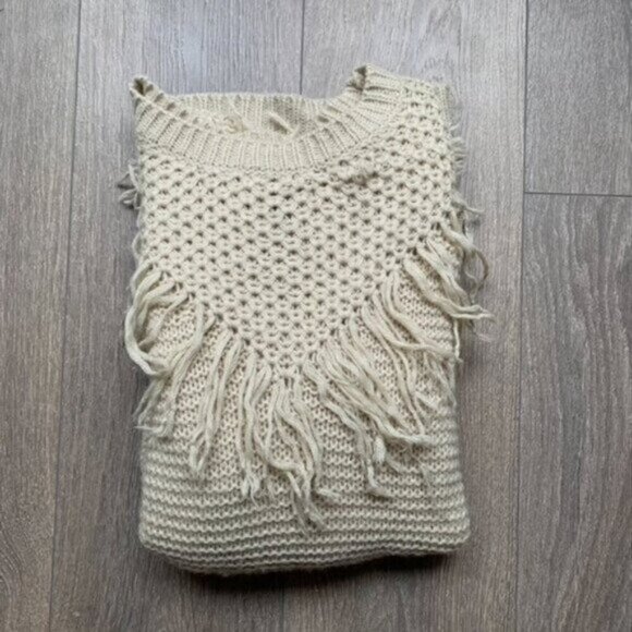 Forever 21 Chunky Knit Sweater Pullover beige Fringe detail Size Medium - Picture 7 of 16